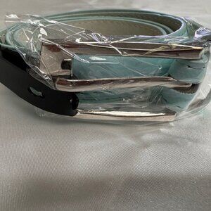 NWT Women's Skinny Leather Belt with Buckle- M